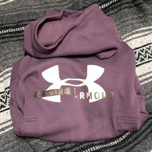 Funnel neck, slightly cropped Under Armour Hoodie